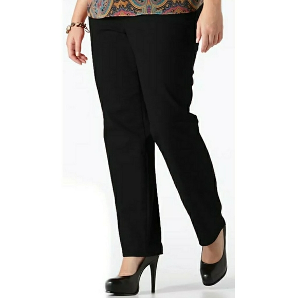 GLORIA VANDERBILT Black Amanda 20W Short Classic Rise Jeans NWT - Picture 3 of 11